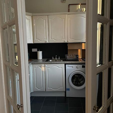 Cozy Flat In The Heart Of Leith Edimburgo Exterior foto