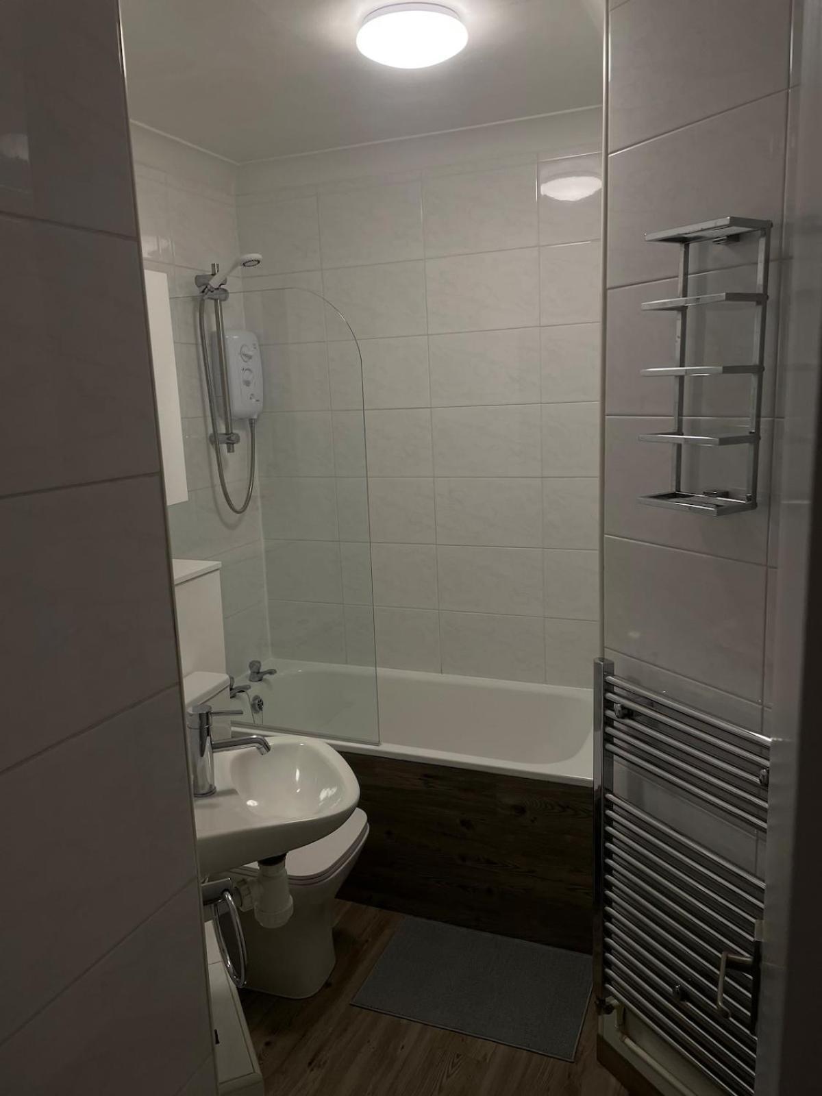 Cozy Flat In The Heart Of Leith Edimburgo Exterior foto